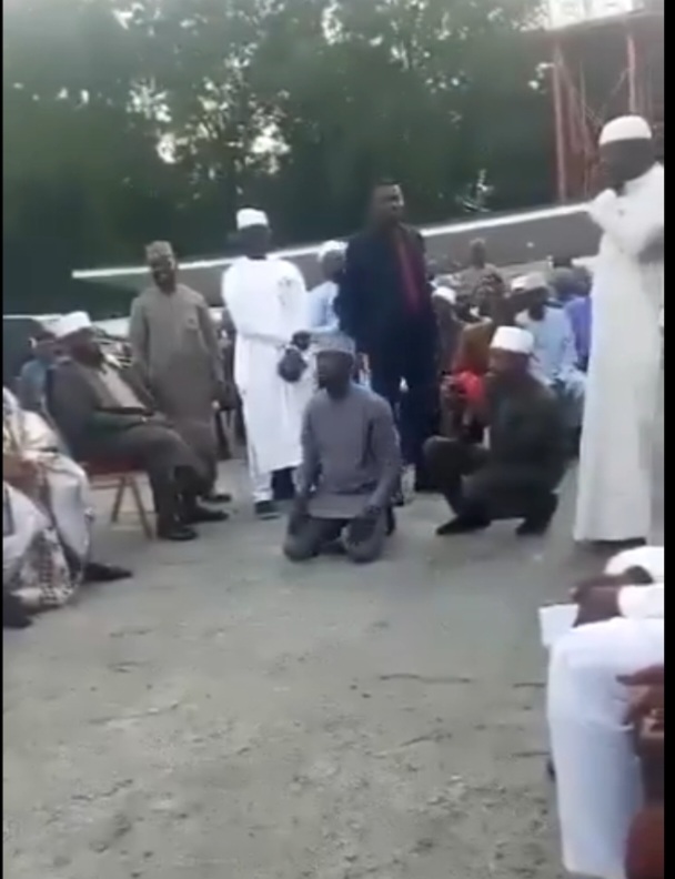 EXPOSED: Outrage As Governor Orders Security Aide To Slap ‘Islamic Cleric’ [PICS/VIDEO]