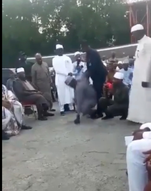 EXPOSED: Outrage As Governor Orders Security Aide To Slap ‘Islamic Cleric’ [PICS/VIDEO]