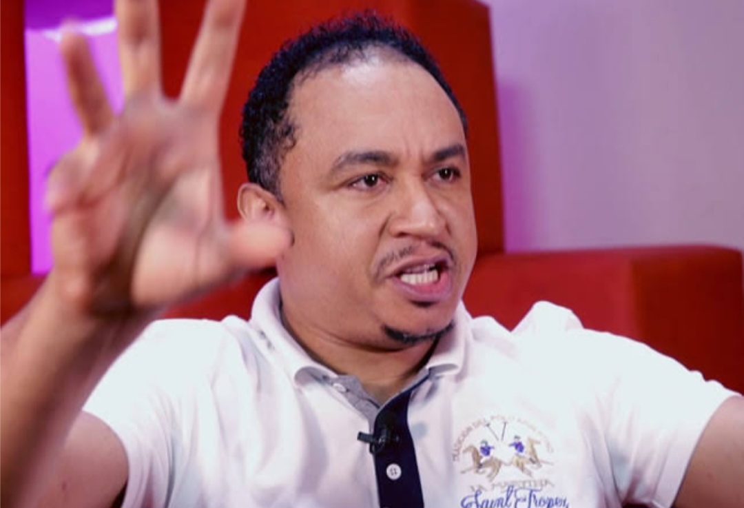 “Tithe Collection Is Yahoo”, Mixed Reactions As Daddy Freeze Shades Pastors Amid Adeboye’s Apology Controversy In New Video