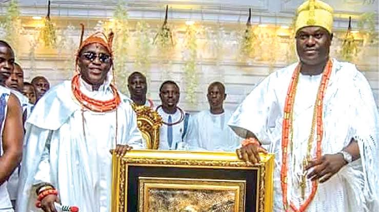 War Of Supremacy: Oba of Benin Suspends Chiefs For Pledging Subjects To Ooni