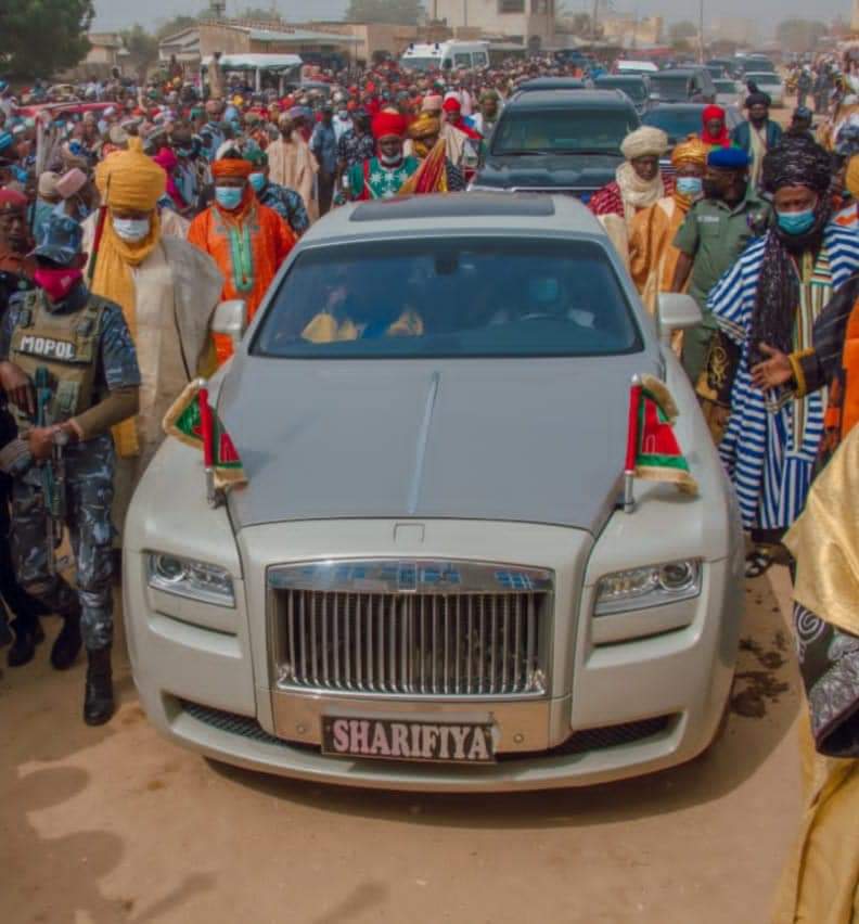 PHOTOS: Dethroned Kano Emir Aminu Bayero Makes First Official Outing Since Emirship Tussle