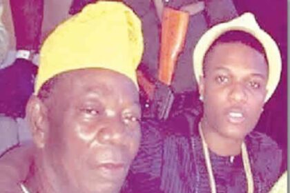 What I tell Wizkid when Davido’s Supporters Attack Him – Father